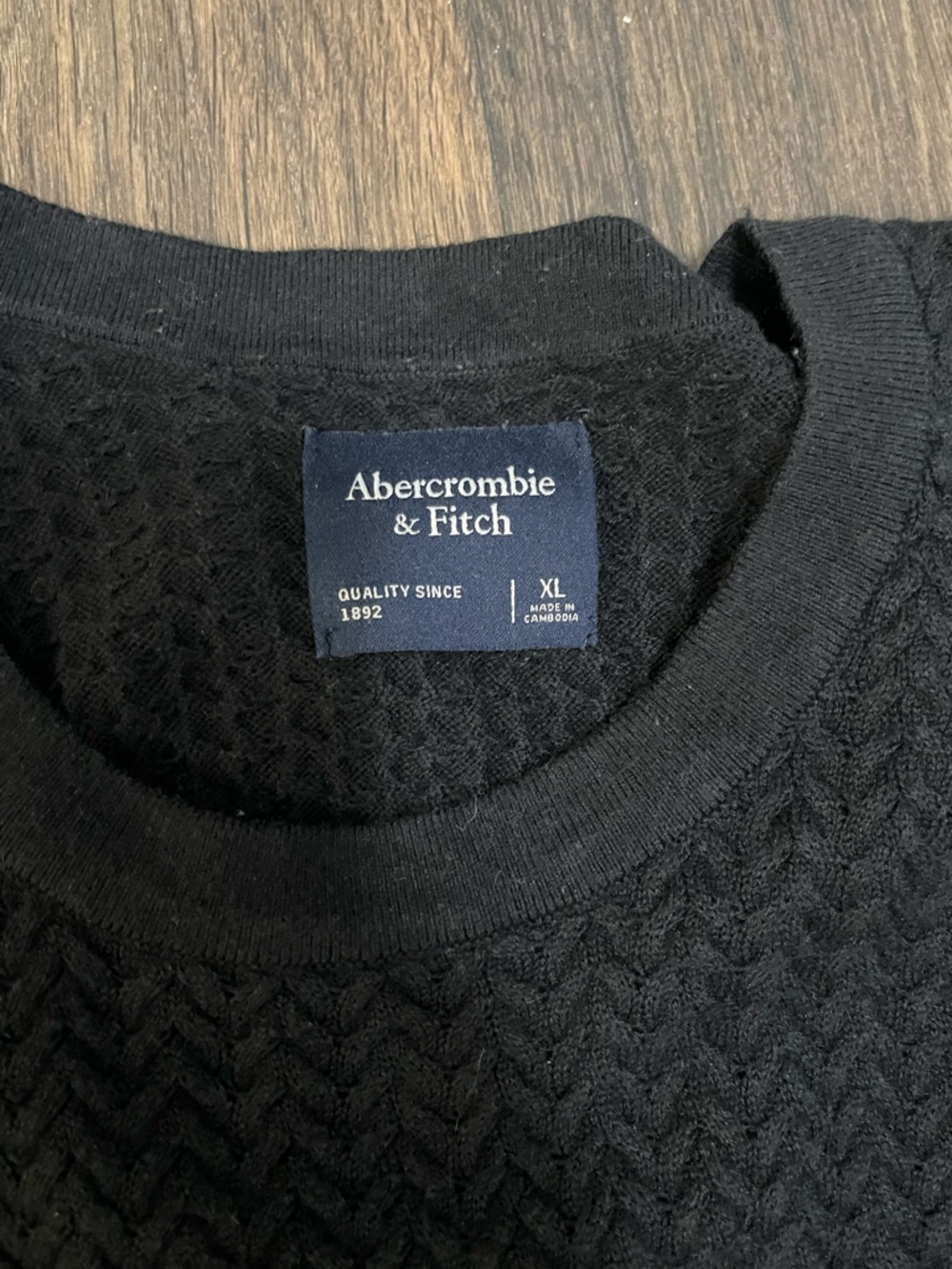 Abercrombie & Fitch Black Textured Short Sleeve Crew Tee - Picture 4 of 5